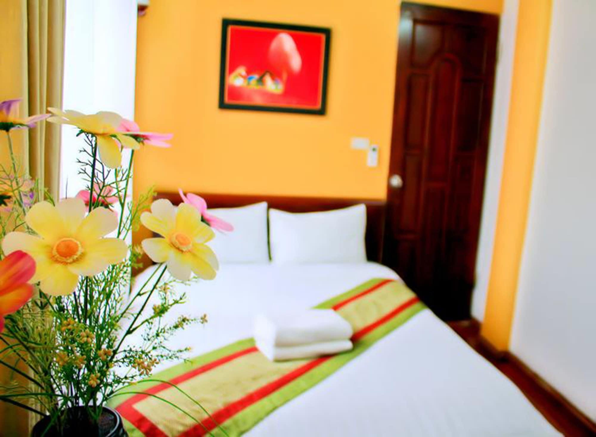 Hoan Kiem Lake Hotel - Hanoi — Photos 3